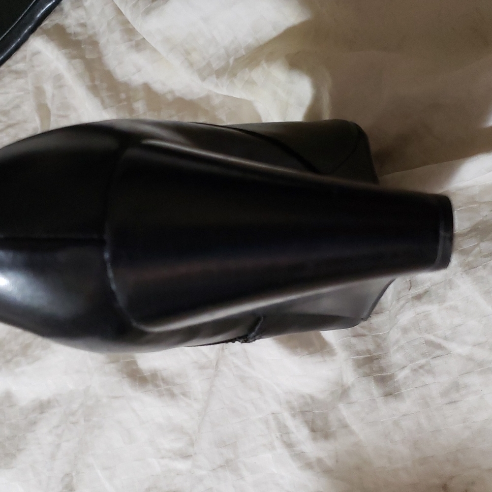 Boots - Picture 6 of 6